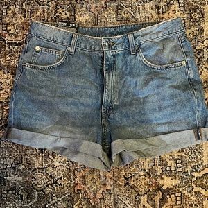 H&M mom shorts high waisted